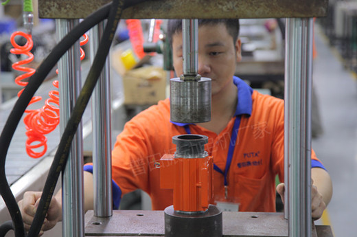 MVE500/3三相振動(dòng)電機(jī) MVE500/3三相振動(dòng)電機(jī)